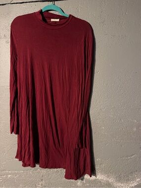 Long Sleeve Swing Dress Tee in Wine